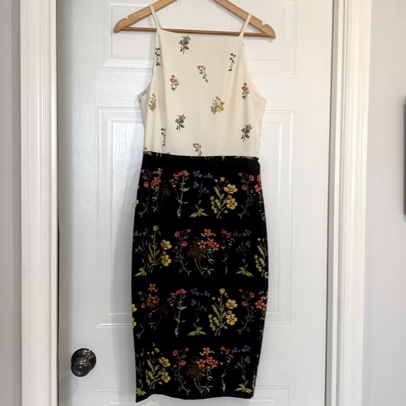 H&M dress Floral . 41.5inch length - Picture 1 of 7